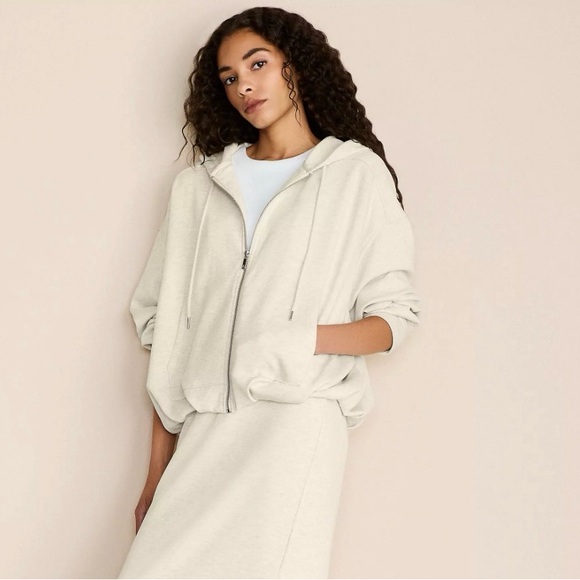 Lou & Grey Tops - Lou & Grey scuba soft bubble hem hoodie, Small